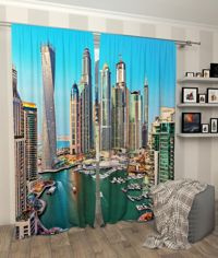 Zasłona gotowa oświetlony City nad wodą